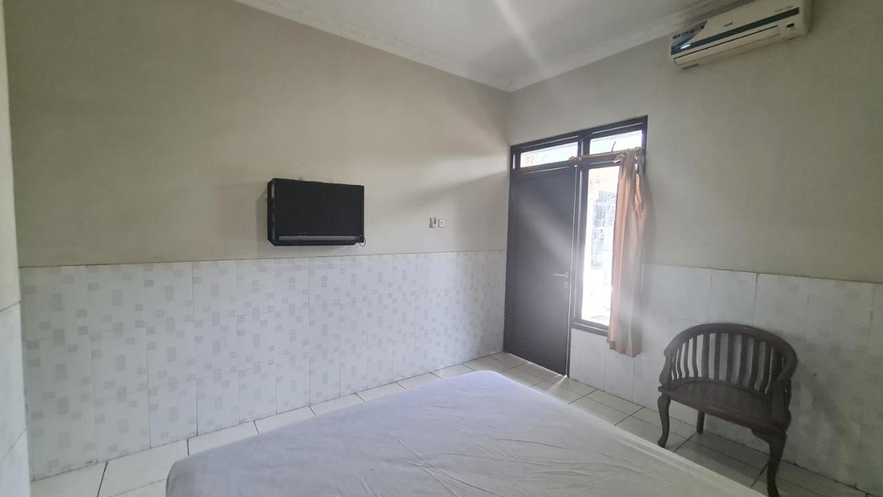 Oyo 90831 Hotel Gardenia Prambanan スラカルタ エクステリア 写真
