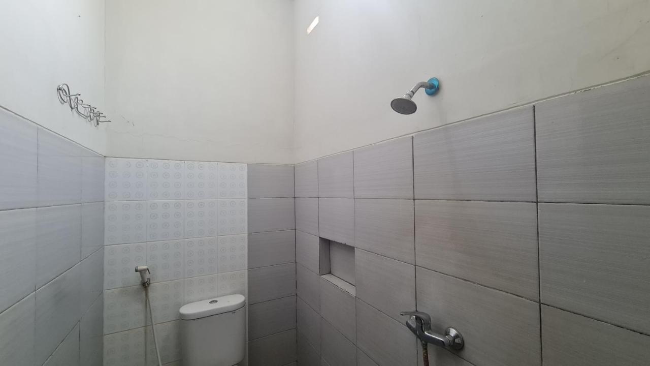 Oyo 90831 Hotel Gardenia Prambanan ジョグジャカルタ エクステリア 写真